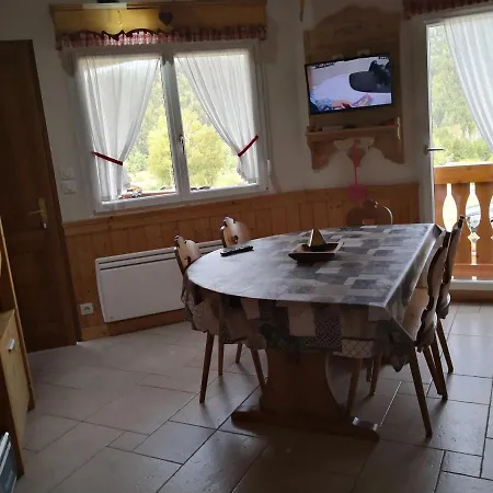 Apartment Le P'tit Nid Du Bucheron *